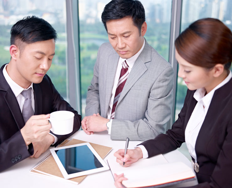 languages2-Asian-business-people